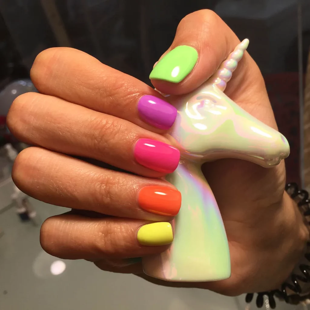 Onglerie-Croissy-Beaubourg Ongles Arc en ciel